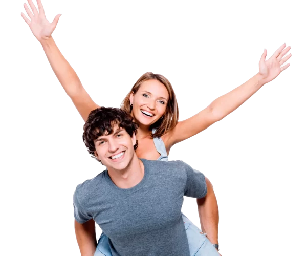 dos-jovenes-felices-manos-levantadas (2) (1)